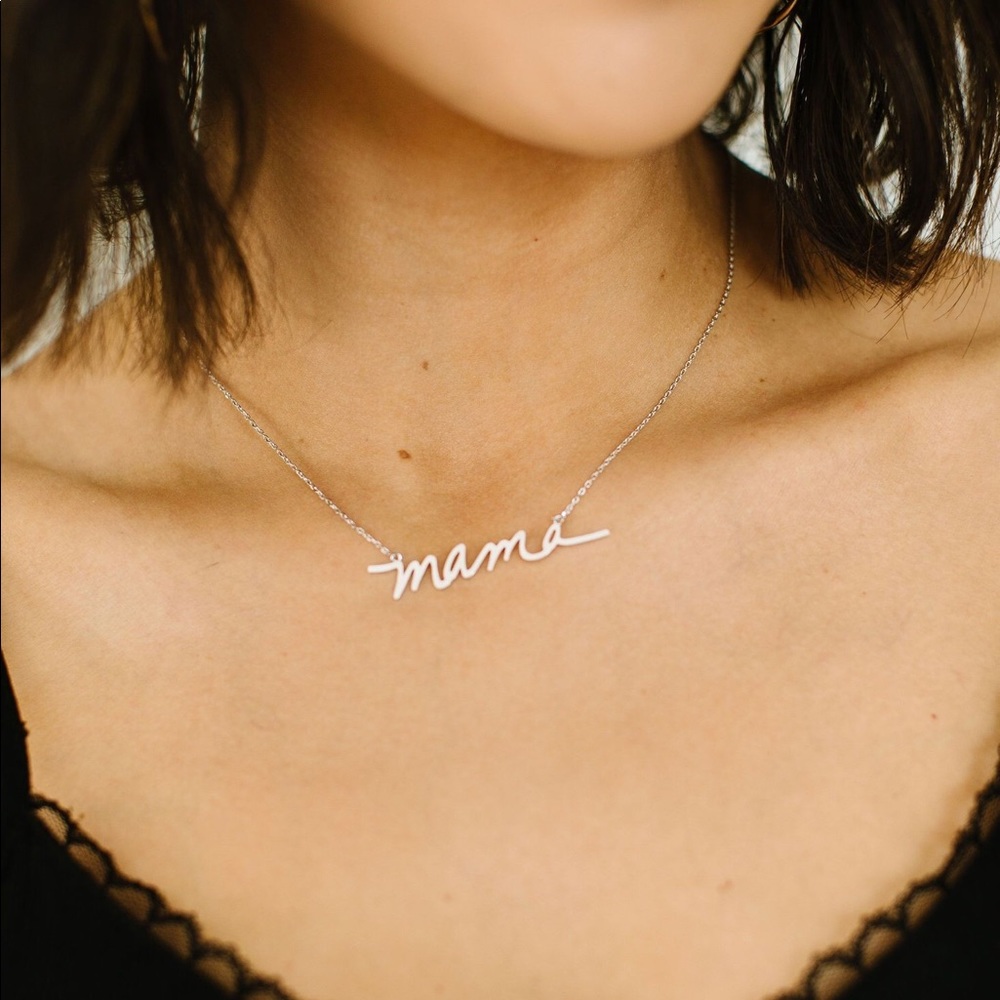 Dear Mama Pendant Necklace🖤